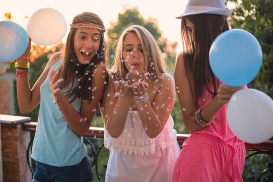 how to organise a bachelorette party