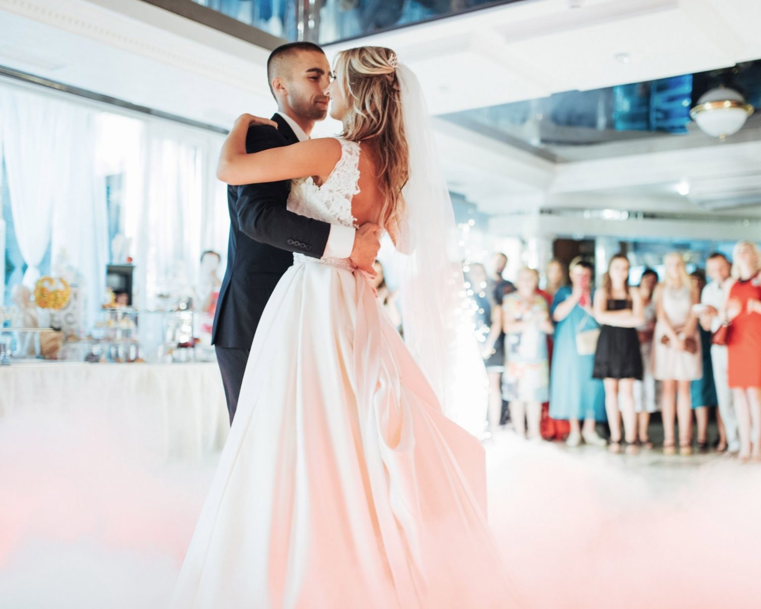 Comment réussir son ouverture de bal ? - Les Moments M