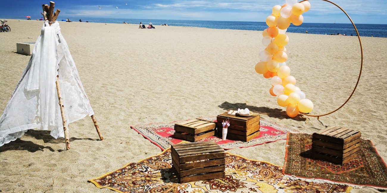 Comment organiser un pique-nique bohème sur la plage ? wedding planner lyon – les moments m
